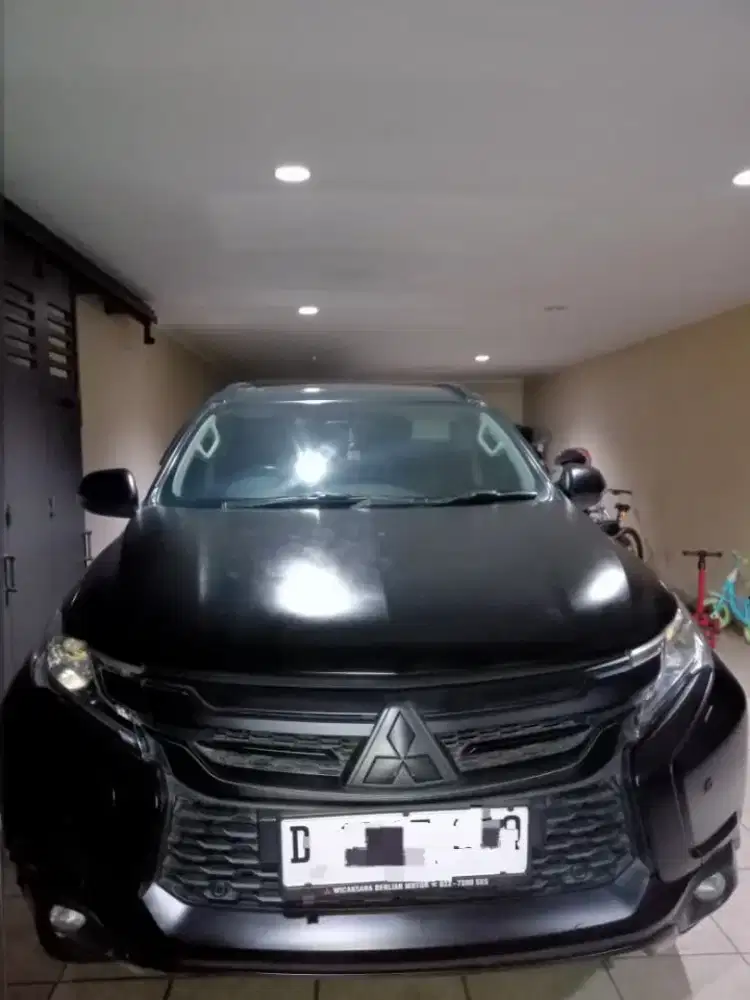 Pajero Sport Dakar 4x2 2009 A/T Diesel
Warna Hitam Elegan 
KM 114rb