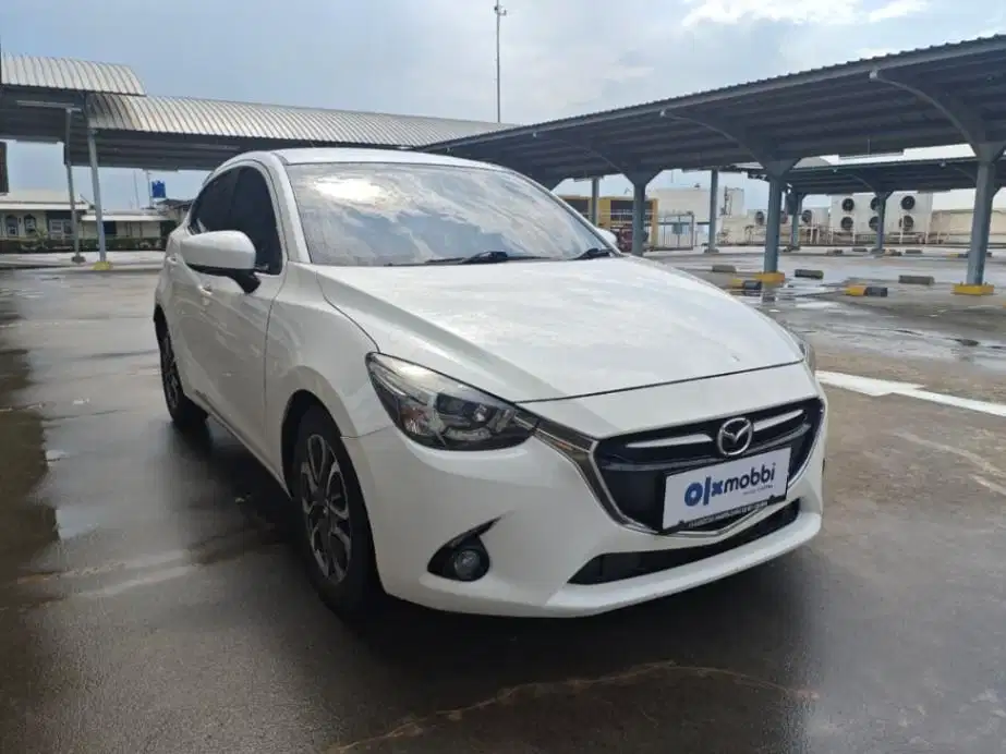 DP Rendah  8JT - Mazda 2 1.5 R Skyactiv Bensin-AT 2015 Putih