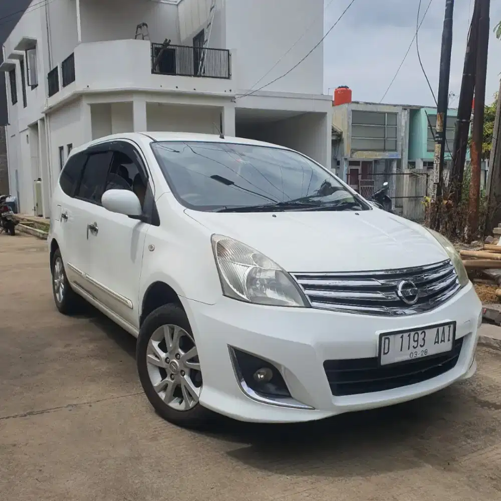Grand Livina 1.5 XV Mt 2013
Satu tangan dari baru