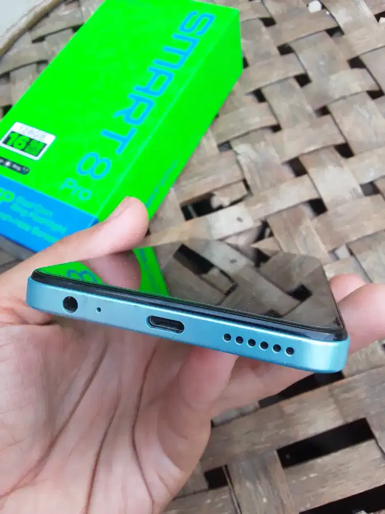 Infinix Smart 8 Pro