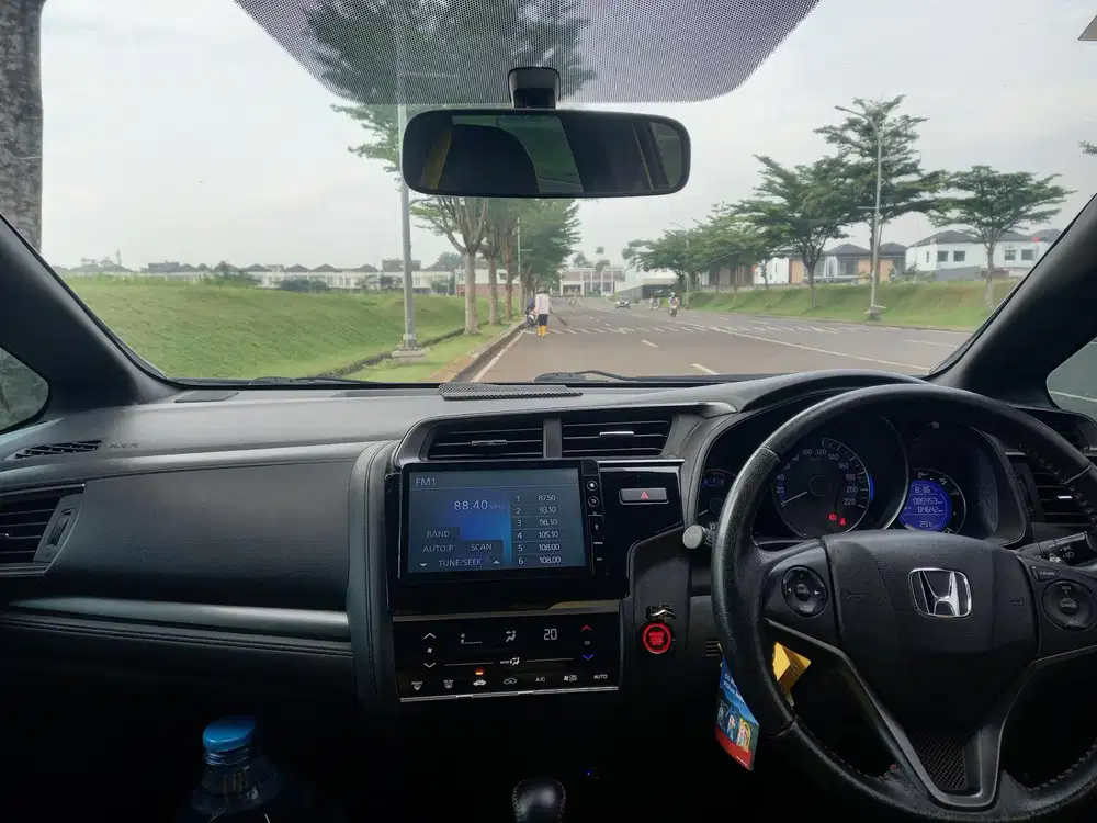 Honda Jazz RS Automatic GK 5 AT 2017 Facelif Cash Pajak Panjang KM Low