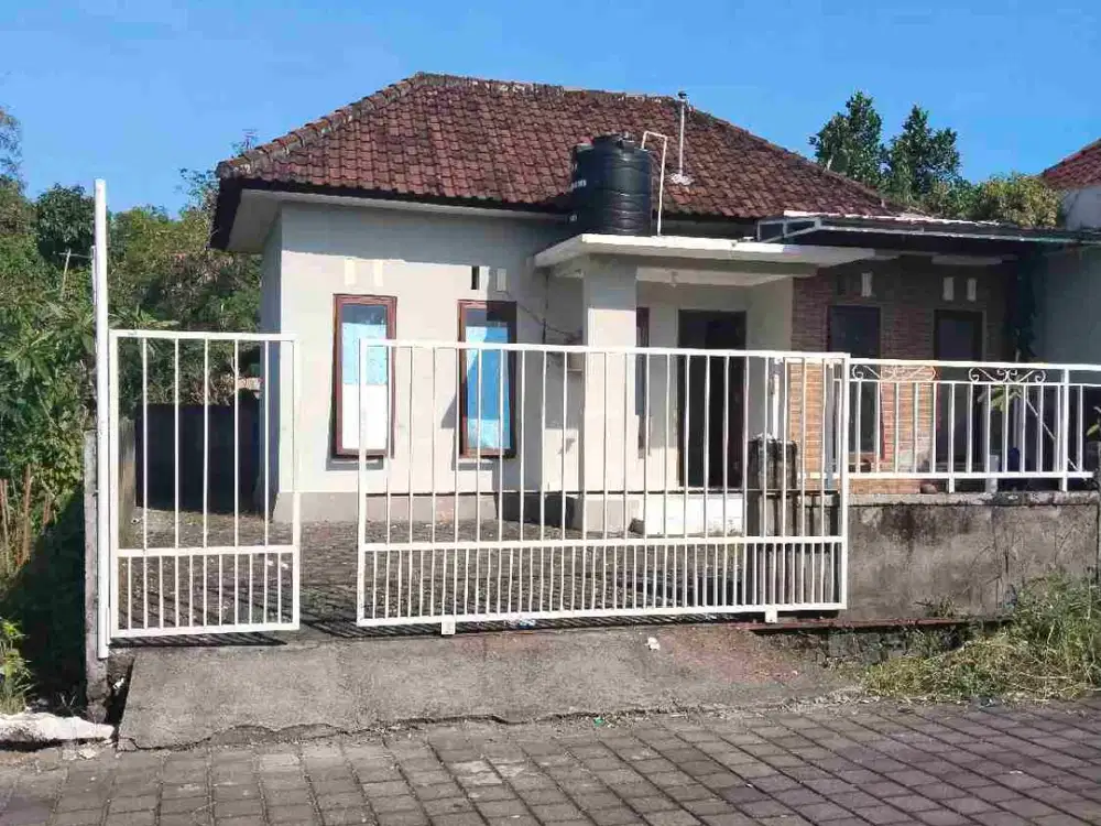 disewakan rumah dekat jln by pas ida bgs mantra
