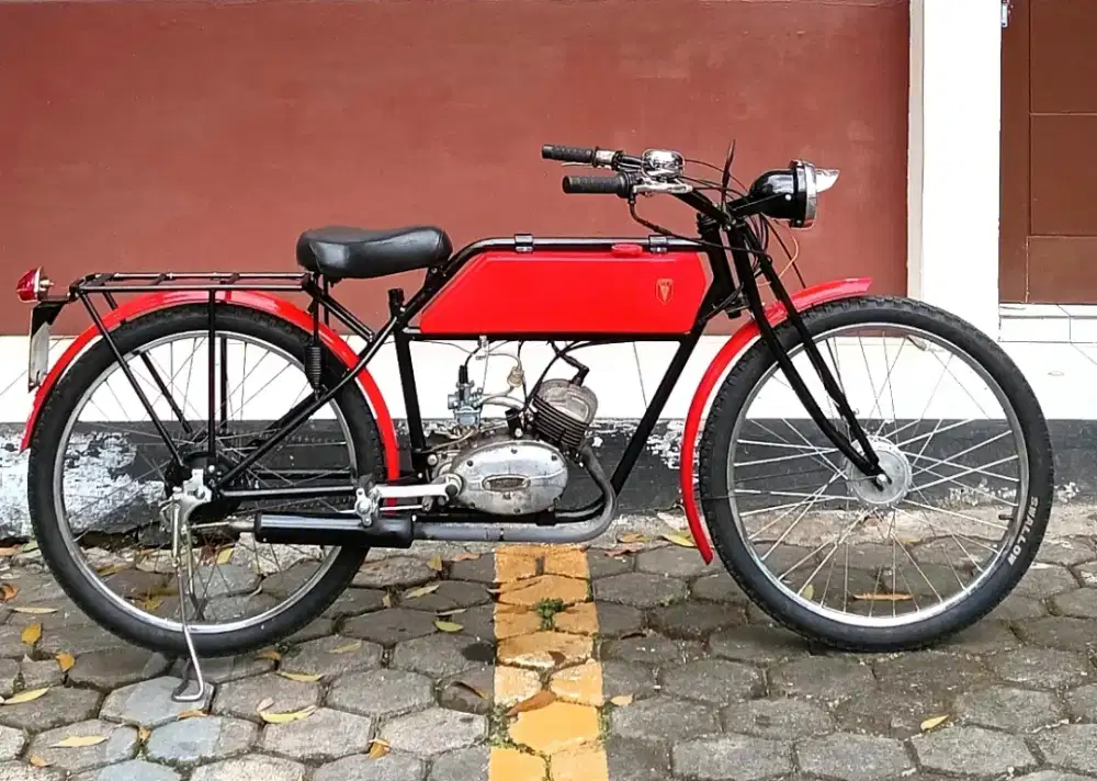 Round Tank Moped DKW Antik