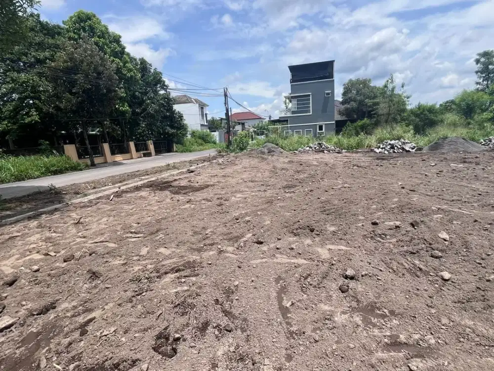 Tanah Tepi Aspal Jl Sambiroto Dekat Bandara Adisucipto Jogja