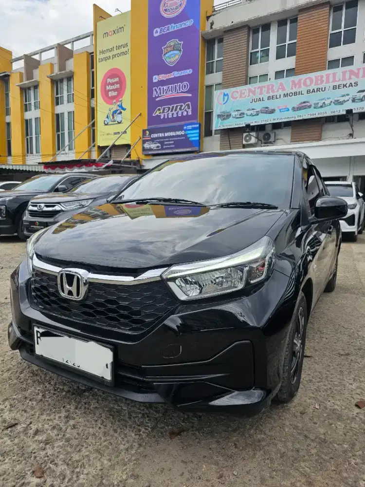 Brio matic E 1.2 AT 2024 istimewa dp 28 jt