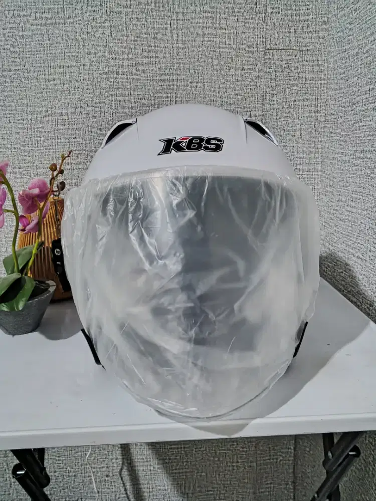 Helm KBS Hakai Putih