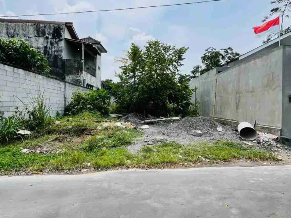 TANAH STRATEGIS DI JALAN KALIURANG KM. 10 NGAGLIK SLEMAN DEKAT PASAR GENTAN