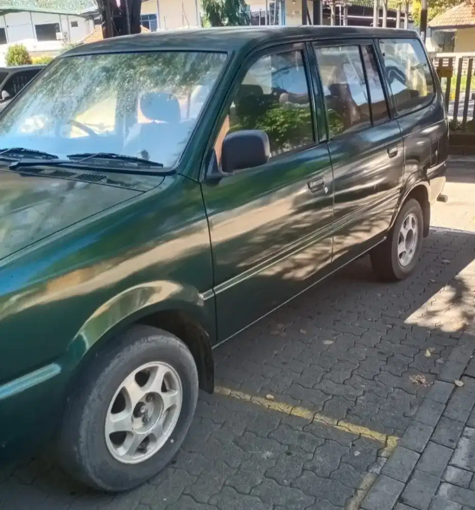 Kijang Kapsul LF80 2,5 MT 1997