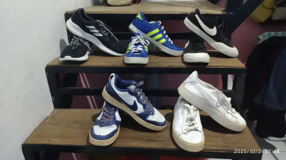 Sepatu casual second size 40-41 diborong saja