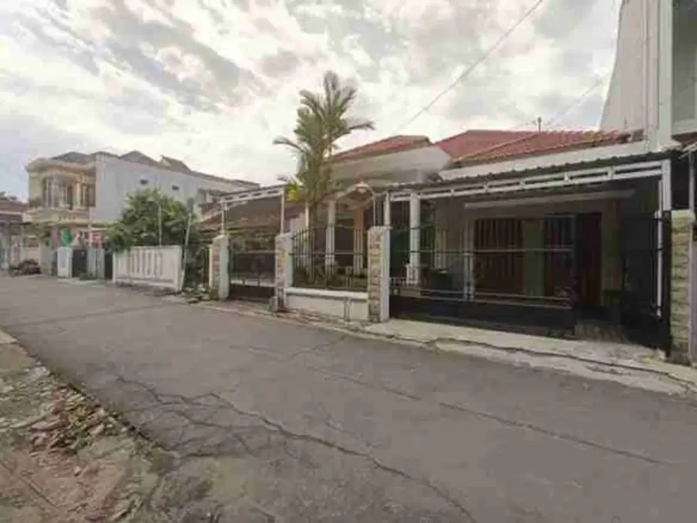 Rumah Luas dan Strategis di Komplek APH Seturan