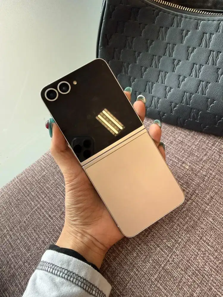 Samsung Zflip 6 ,
