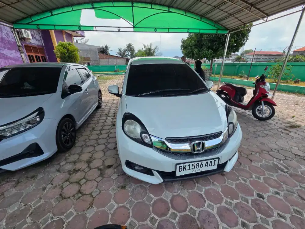 Jual mobil keluarga