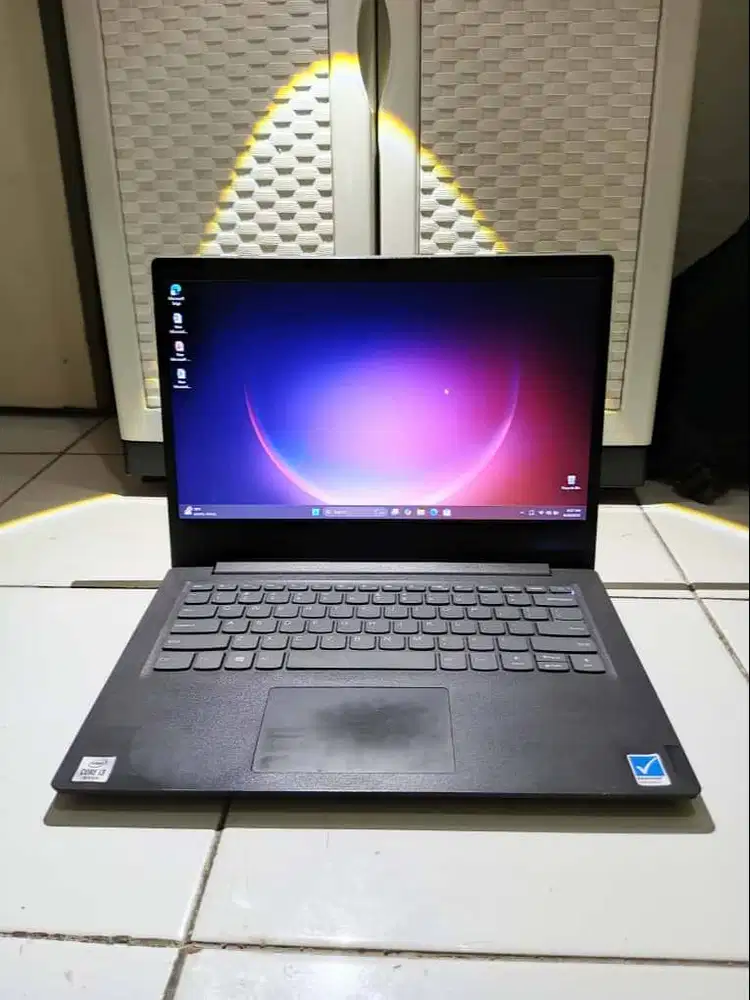 Laptop Lenovo V14 Core i3-1005G1 8GB RAM SSD ( Baca Deskripsi )