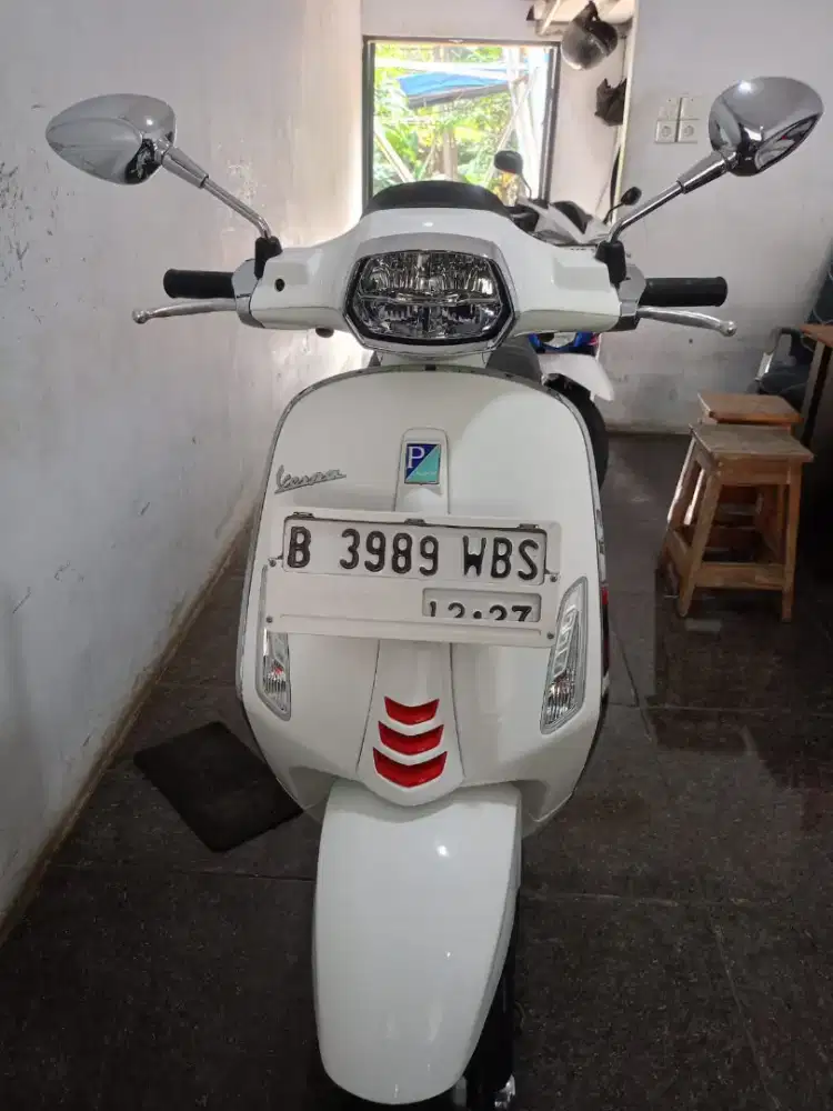 JUAL VESPA SPRINT ABS 2022 KM 13 RB
