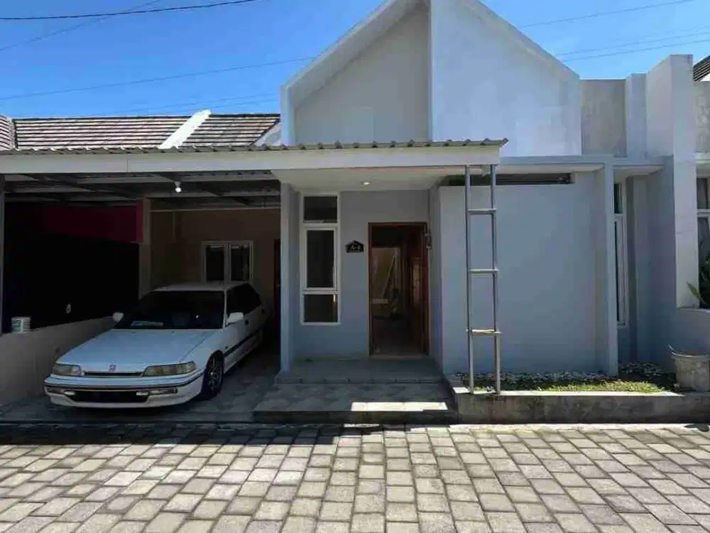 RUMAH CANTIK DAN MURAH SCANDINAVIAN KEKINIAN  DALAM PERUMAHAN DI TAMANAN BANGUNTAPAN