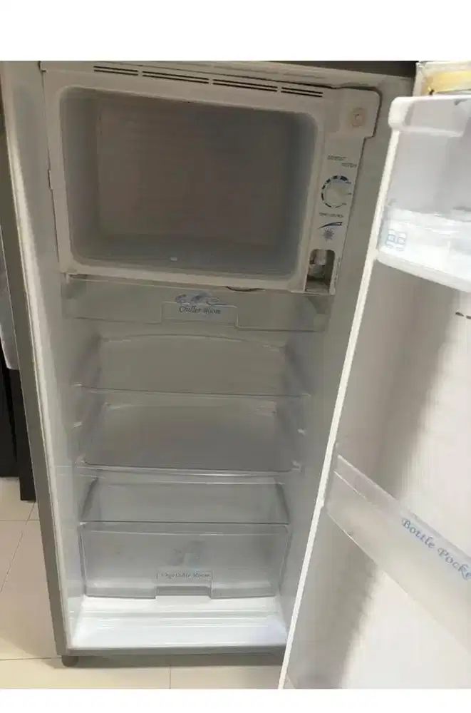 Kulkas Aqua 1 pintu bekas