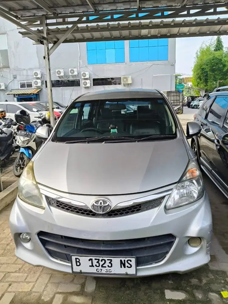 JUAL MOBIL Second Avanza Silver Matic 1500Cc