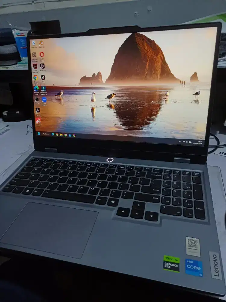 Laptop LOQ di jual sudah upgrade 20gb ram