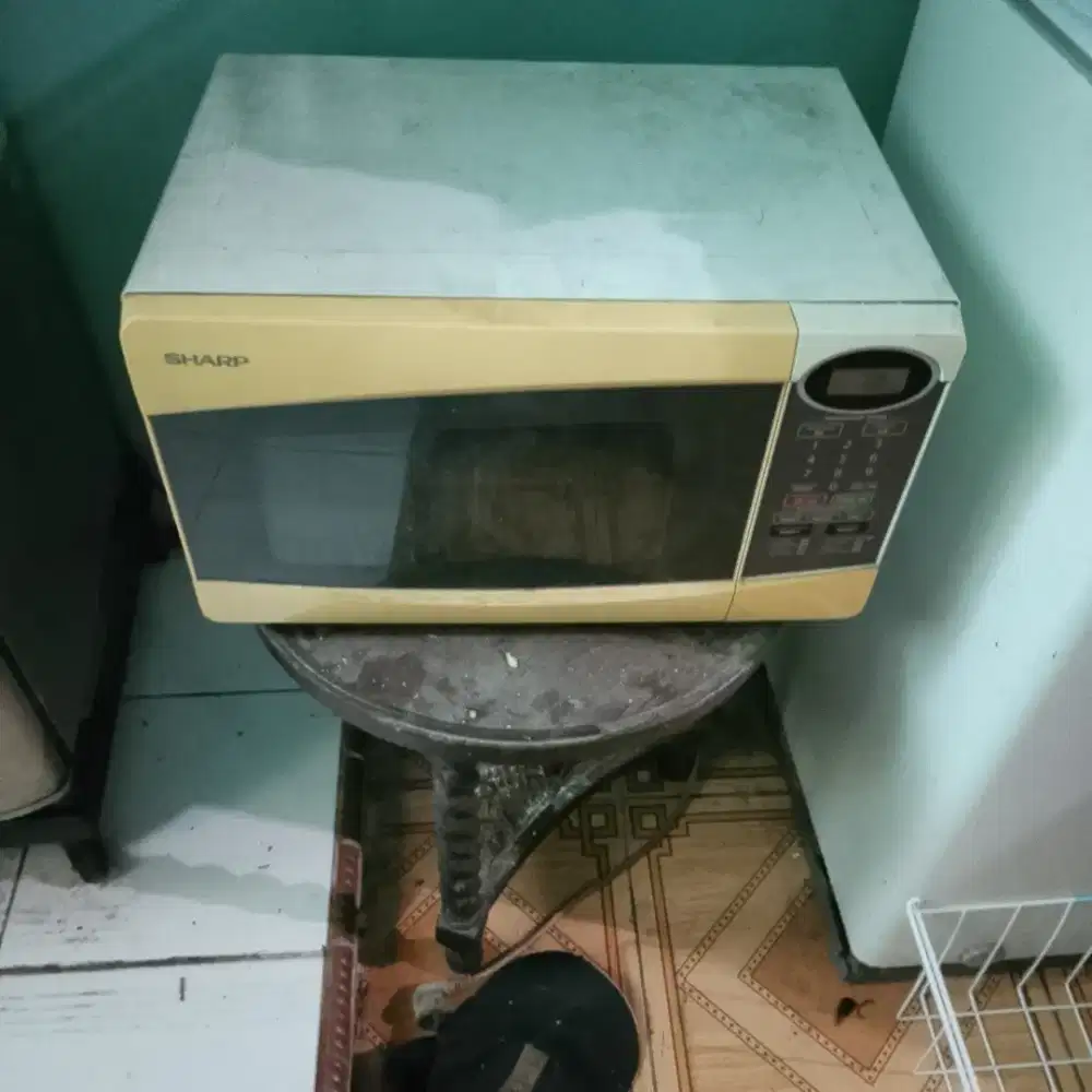 Microwave merk Sharp digital bukan yg diputar