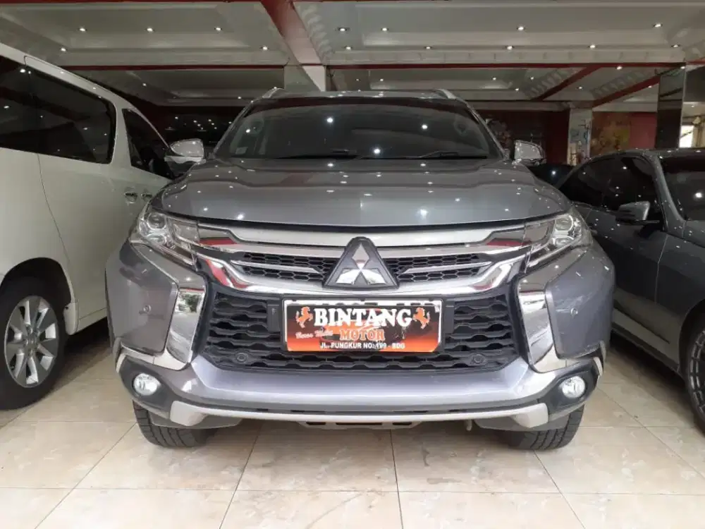 PAJERO SPORT DAKAR AT 2019 GREY / MODEL THN 2020 (BINTANG MOTOR)