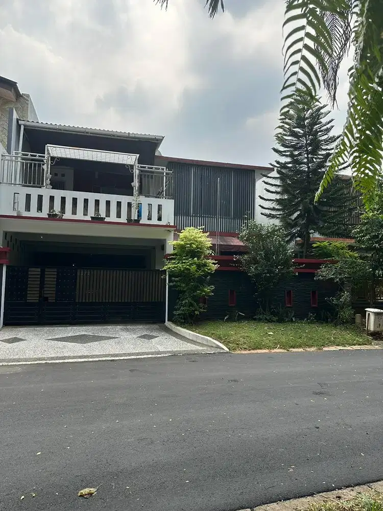 Dijual rumah di citra grand cibubur depan danau