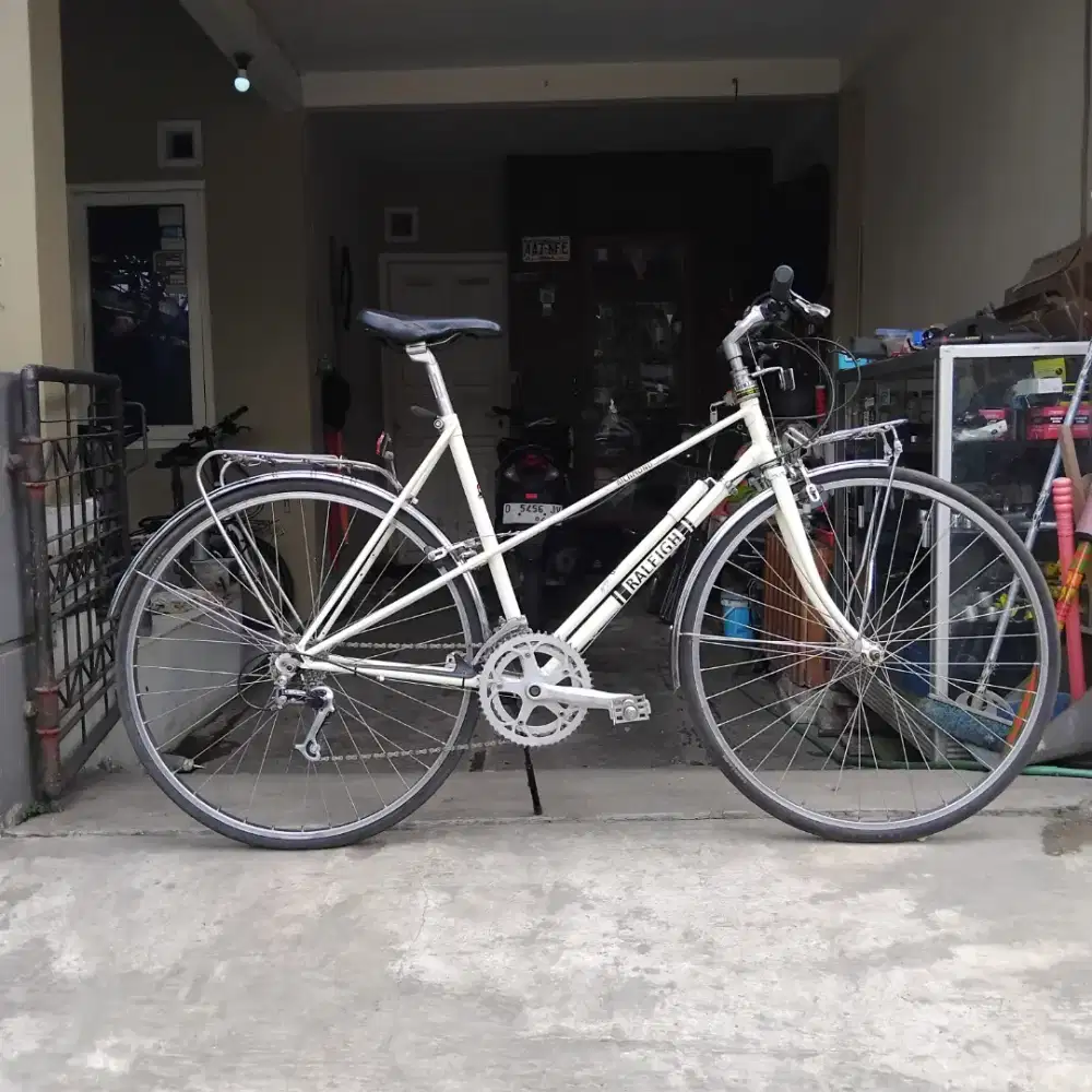 Sepeda Mixte Raleigh