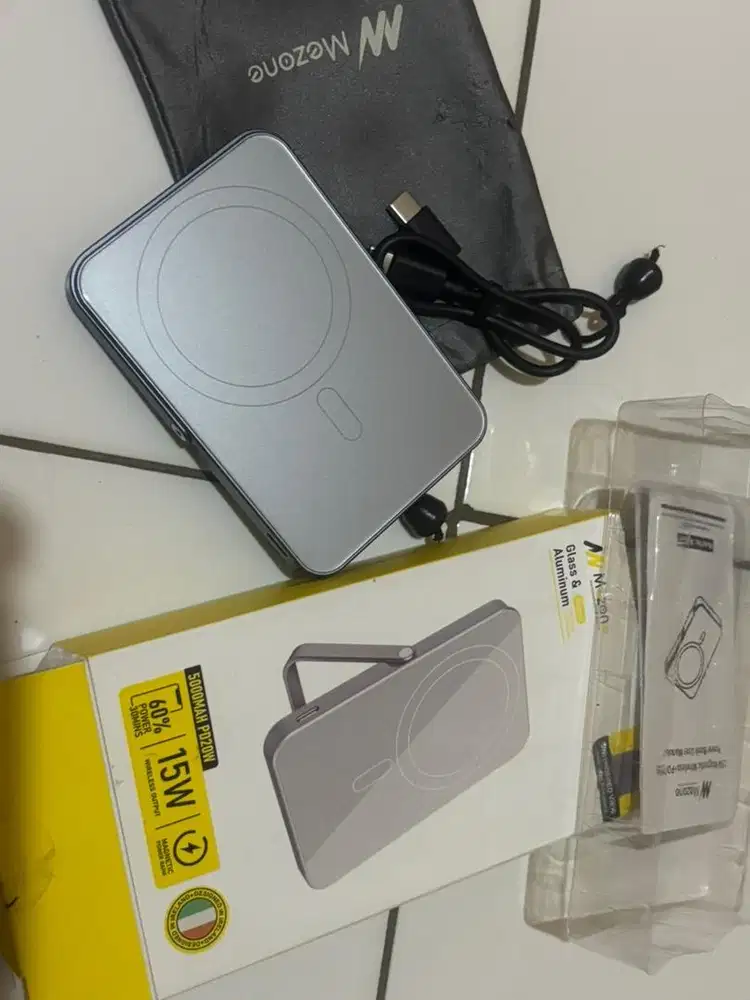 Casing iphone 15 & Powerbank Wireless 5000