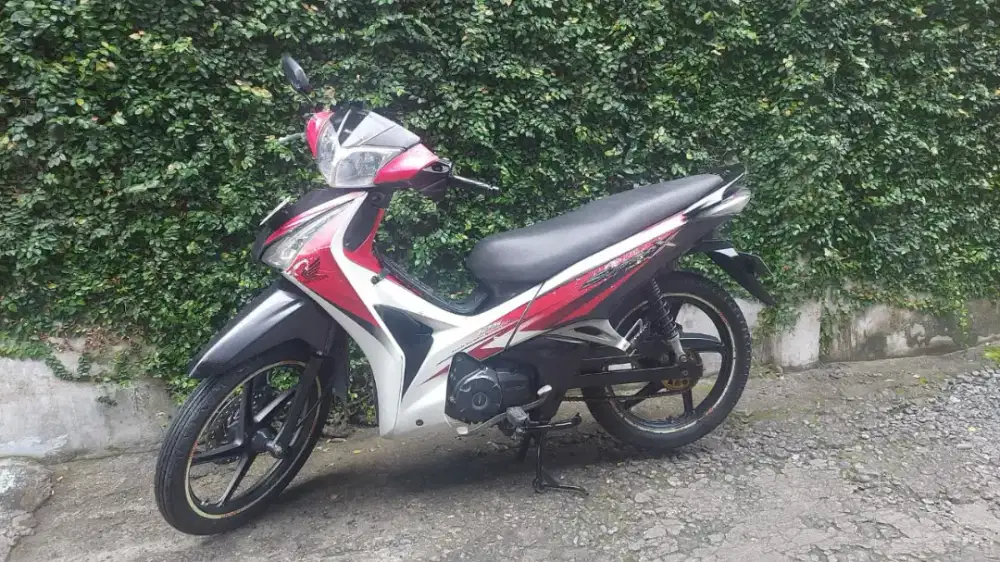 SUPRA 125 HELM IN KARBURATOR