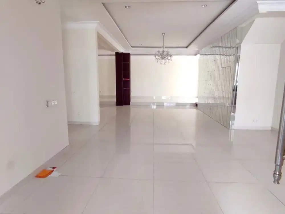 Termurah Rumah Minimalis 2 Lt Pakuwon Indah Lux
