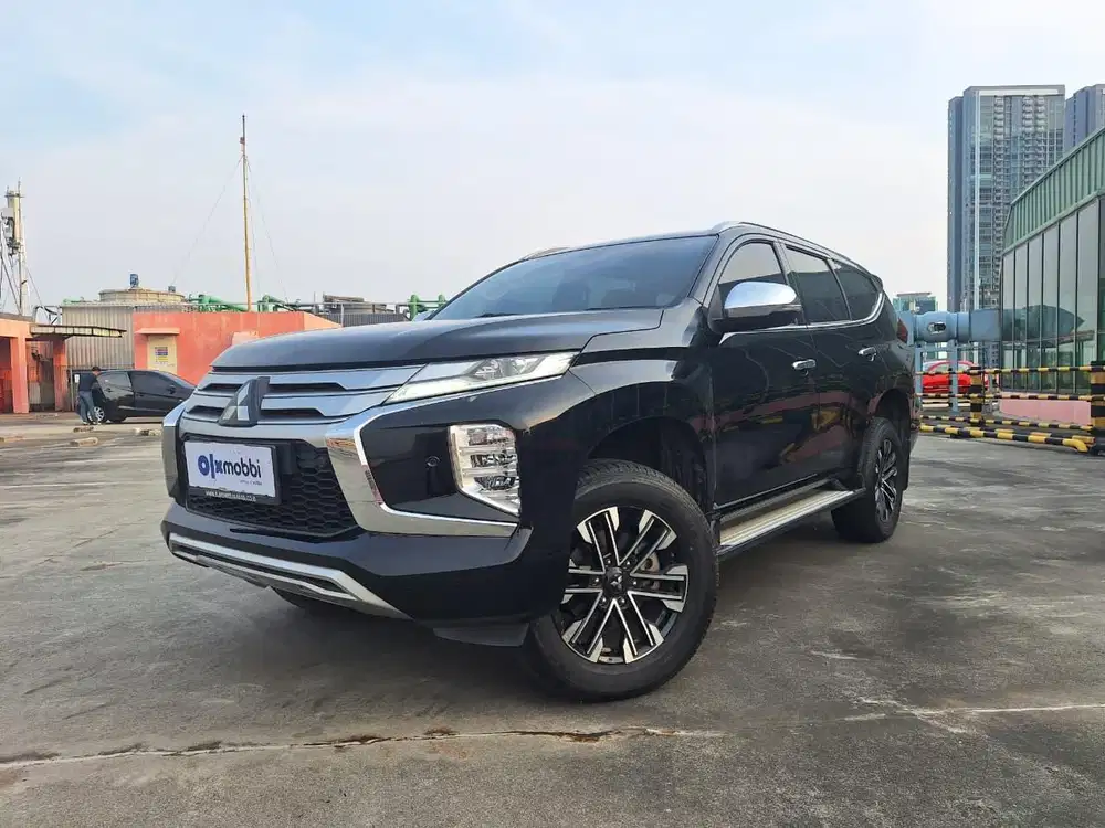 Pajak Panjang - Mitsubishi Pajero Sport 2.4 Dakar 4x2 Ultimate Solar-A