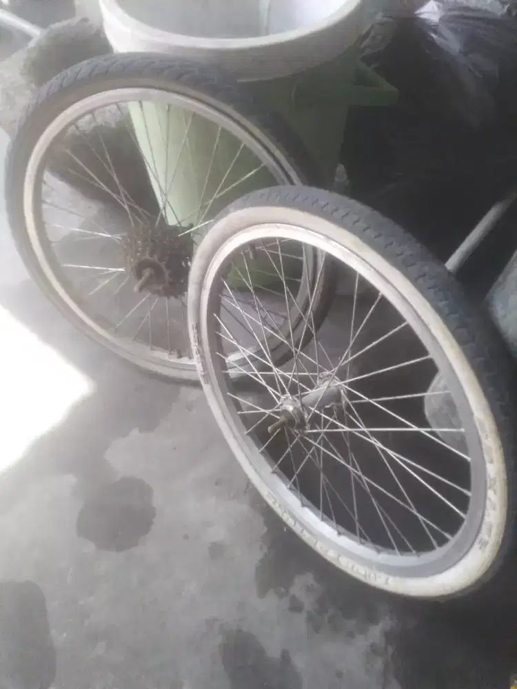 Ban sepeda BMX lengkap
