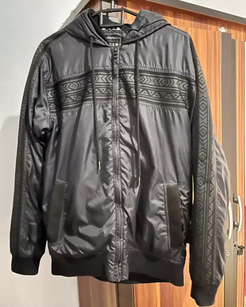 Jaket eiger bomber X-CORDOBA hoodie 1989 size M authentic original