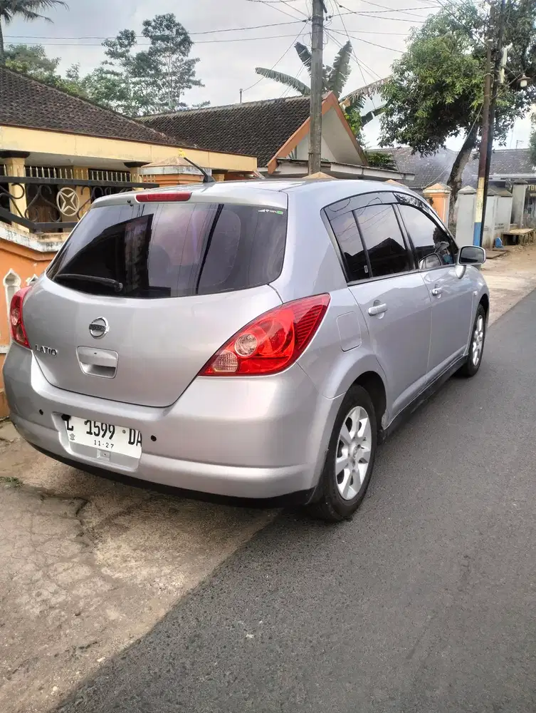 Nissan Latio 2007 Bensin