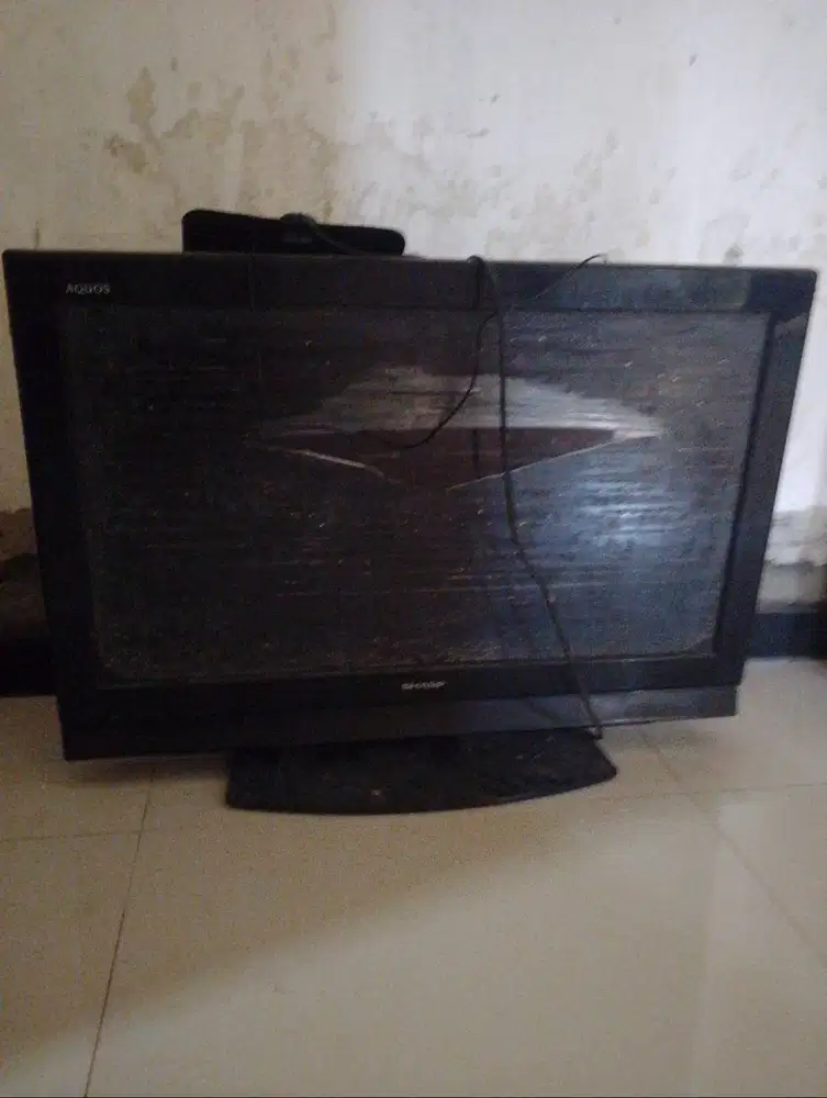 Tv Sharp  30 layar LCD