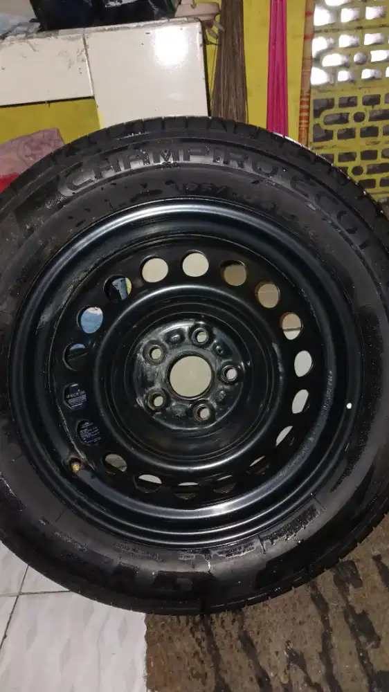 Velg r15 kaleng ori avanza 2024