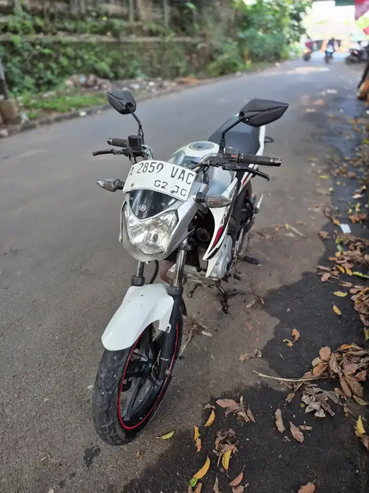 Dijual Yamaha Vixion tahun 2014 surat lengkap pajak hidup panjang