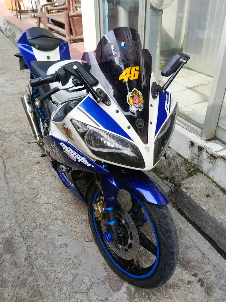 Yamaha YZF R15 v2 komplit murah plat F