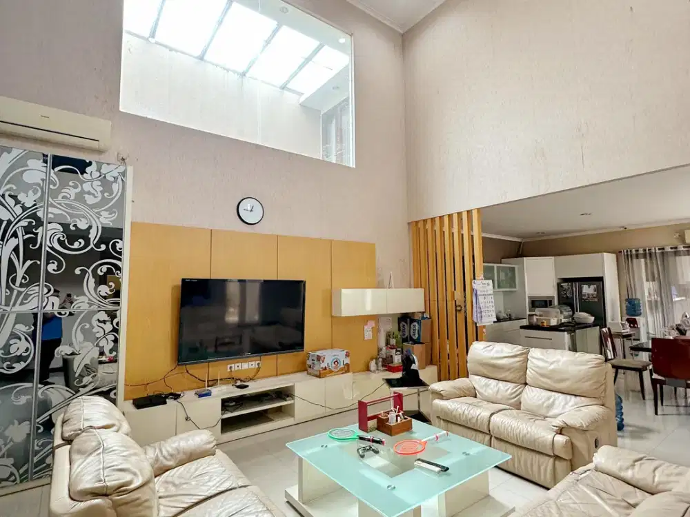 Rumah Mewah Minimalis 2 Lt Graha Family Fav