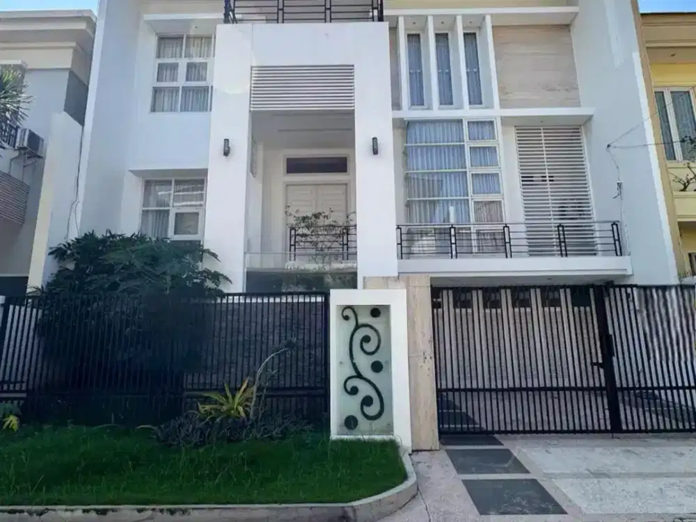 Premium Rumah Minimalis 2.5 Lt Araya Siap Pakai