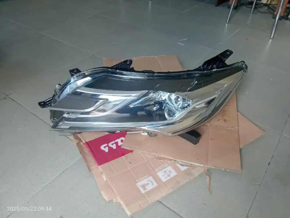 Headlamp Pajero 2016- 2017 Dakar