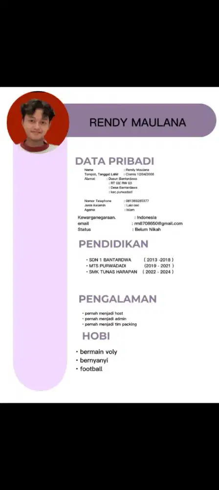 mencari lowongan pekerjaan di bidang host live