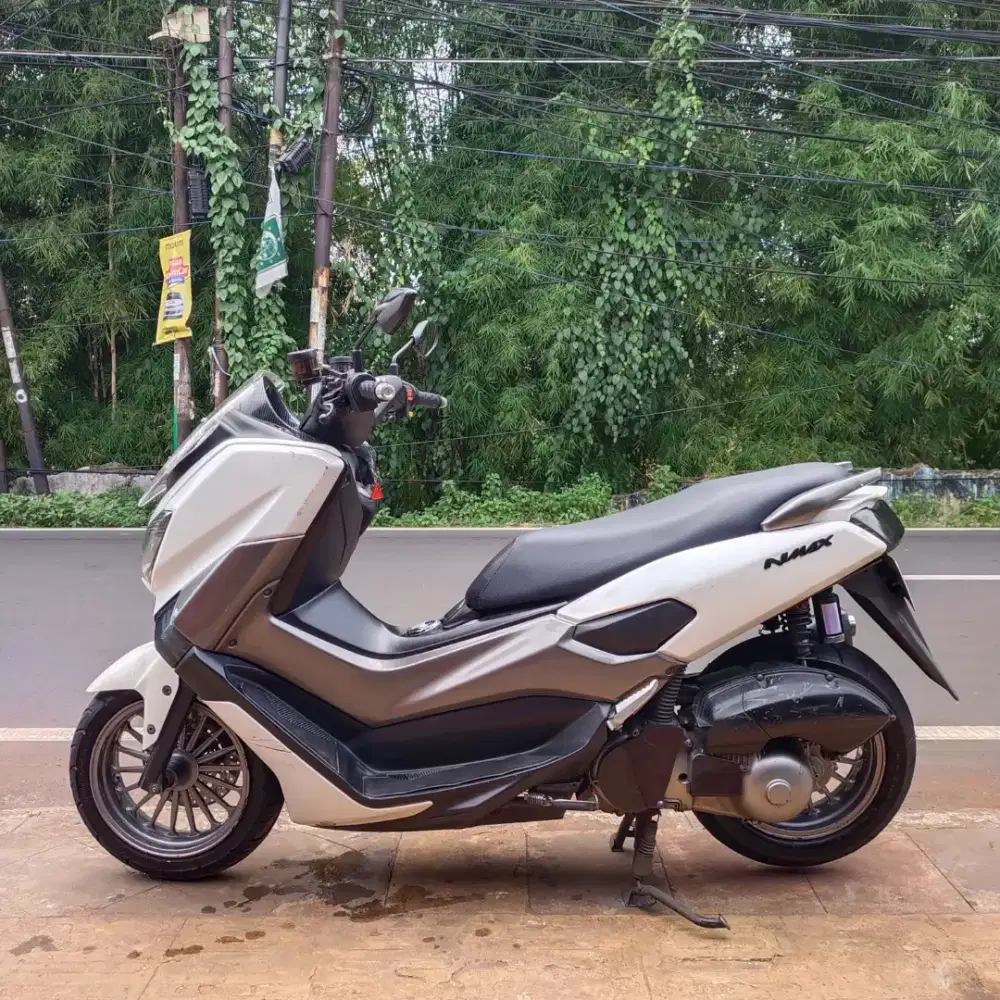 Nmax OLD 2016 Putih Lengkap bagus
