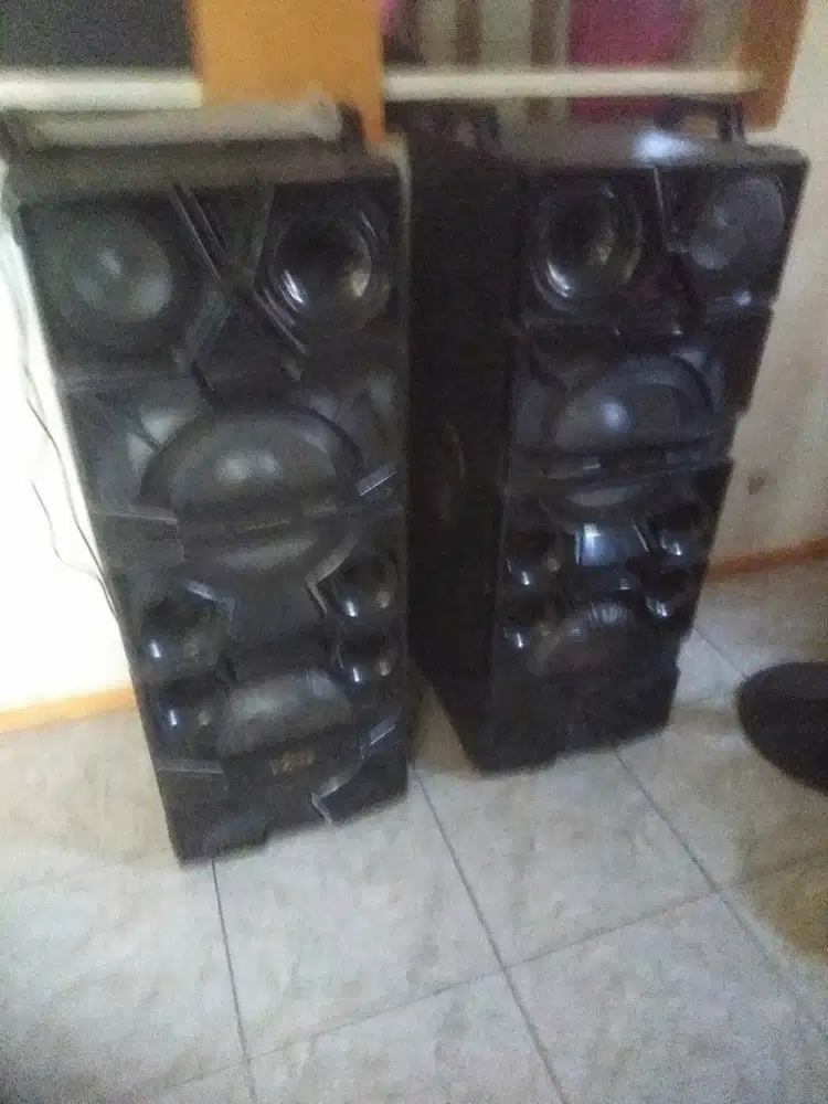 Speaker dat subwofer