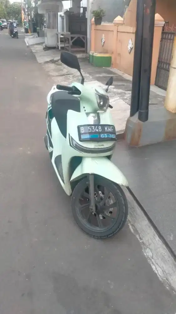 INDOMOBIL E MOTOR ADORA