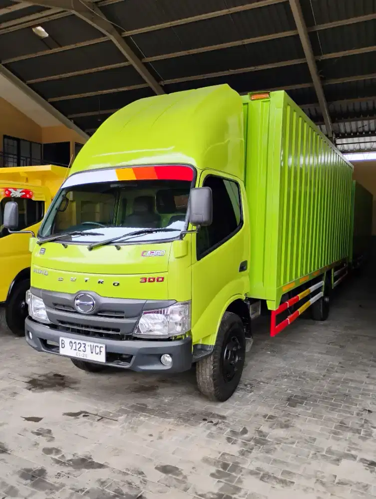 TRUK BOX CDD LONG HINO DUTRO 136 HDL SUPERLONG 2023