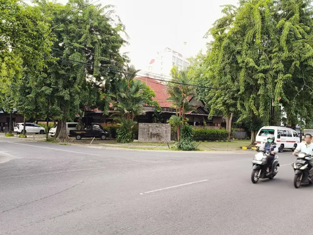Disewakan Bangunan Ex Resto Darmo Kali Pusat Kota