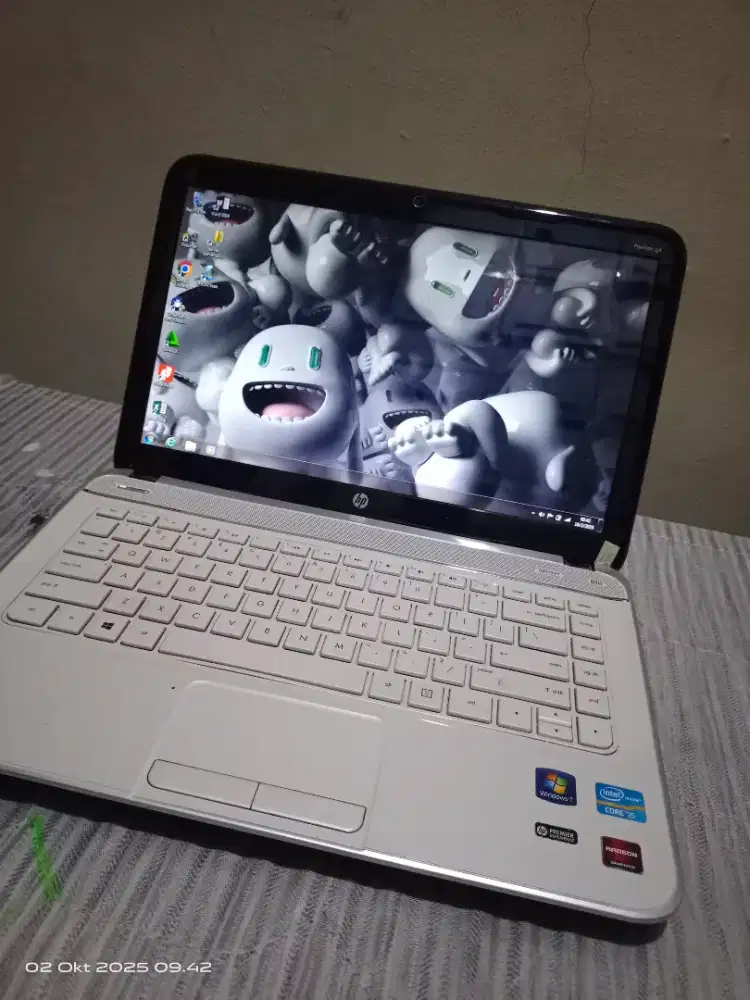 Laptop Hp Pavilion g4 putih