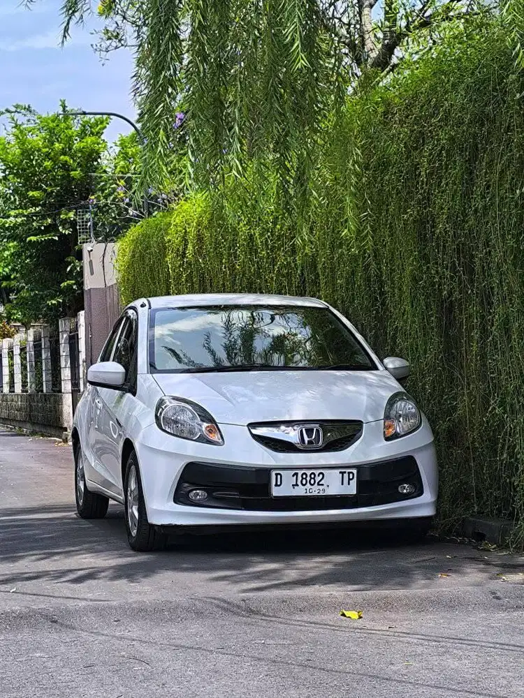 LOW KM!! DP 19JT // HONDA BRIO E CKD AT 2014 NON SATYA