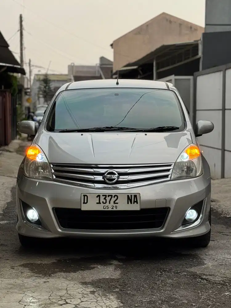 Nissan Grand livina 2013 Bensin