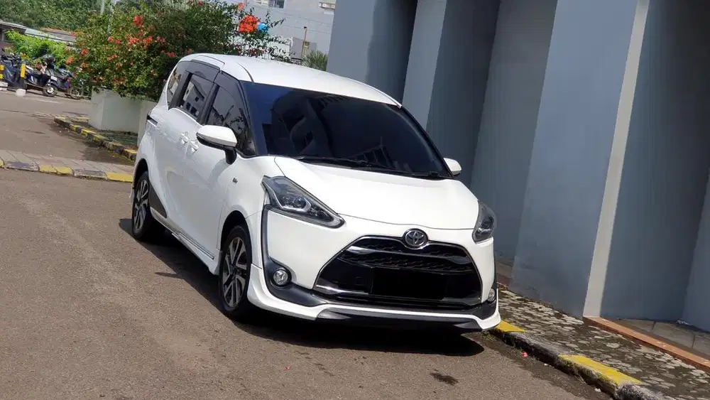 Toyota Sienta 1.5 Q CVT 2017